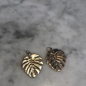 Gold monstera earrings